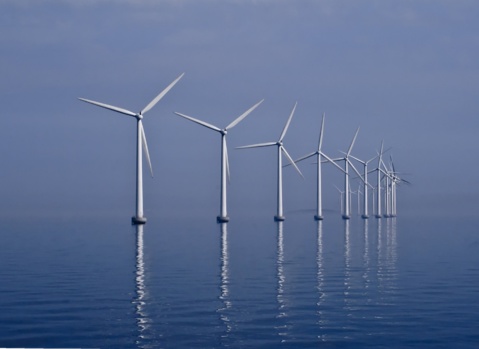 Champs d'éoliennes offshore de Middelgrunden, dans l'Øresund (Photo by Kim Hansen)