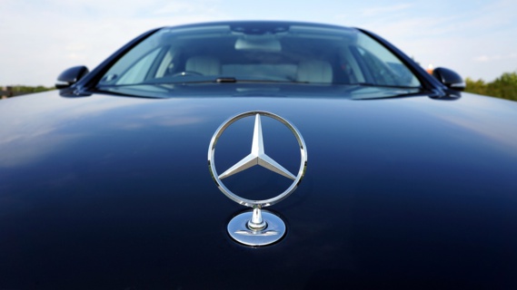 Mercedes-Benz revoit ses ambitions électriques à la baisse