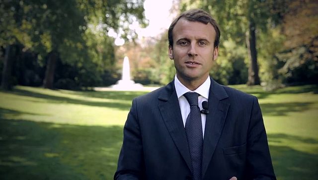 Emmanuel Macron quitte le gouvernement