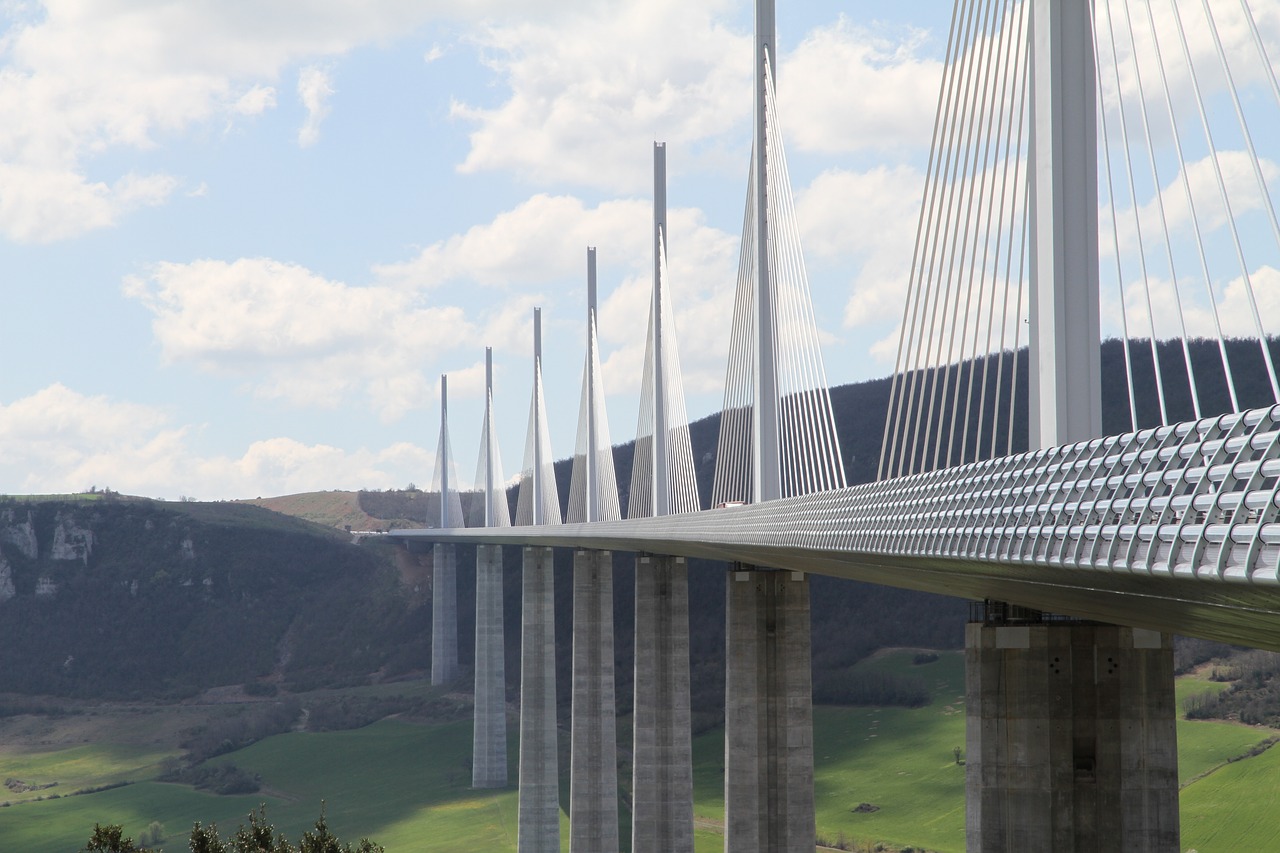 Davantage d'argent pour l'entretien du réseau routier et des ponts français