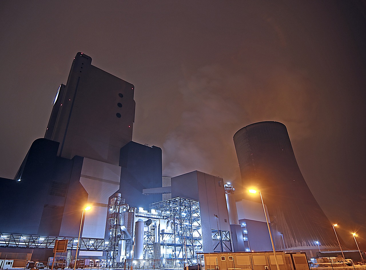 Nucléaire : la centrale de Fessenheim fermera en 2022