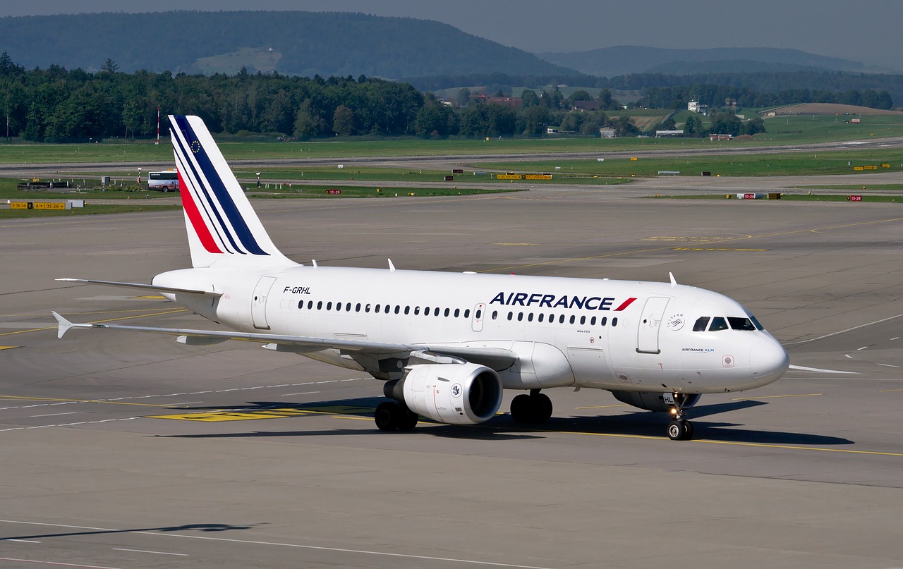 Air France-KLM transporte davantage de passagers