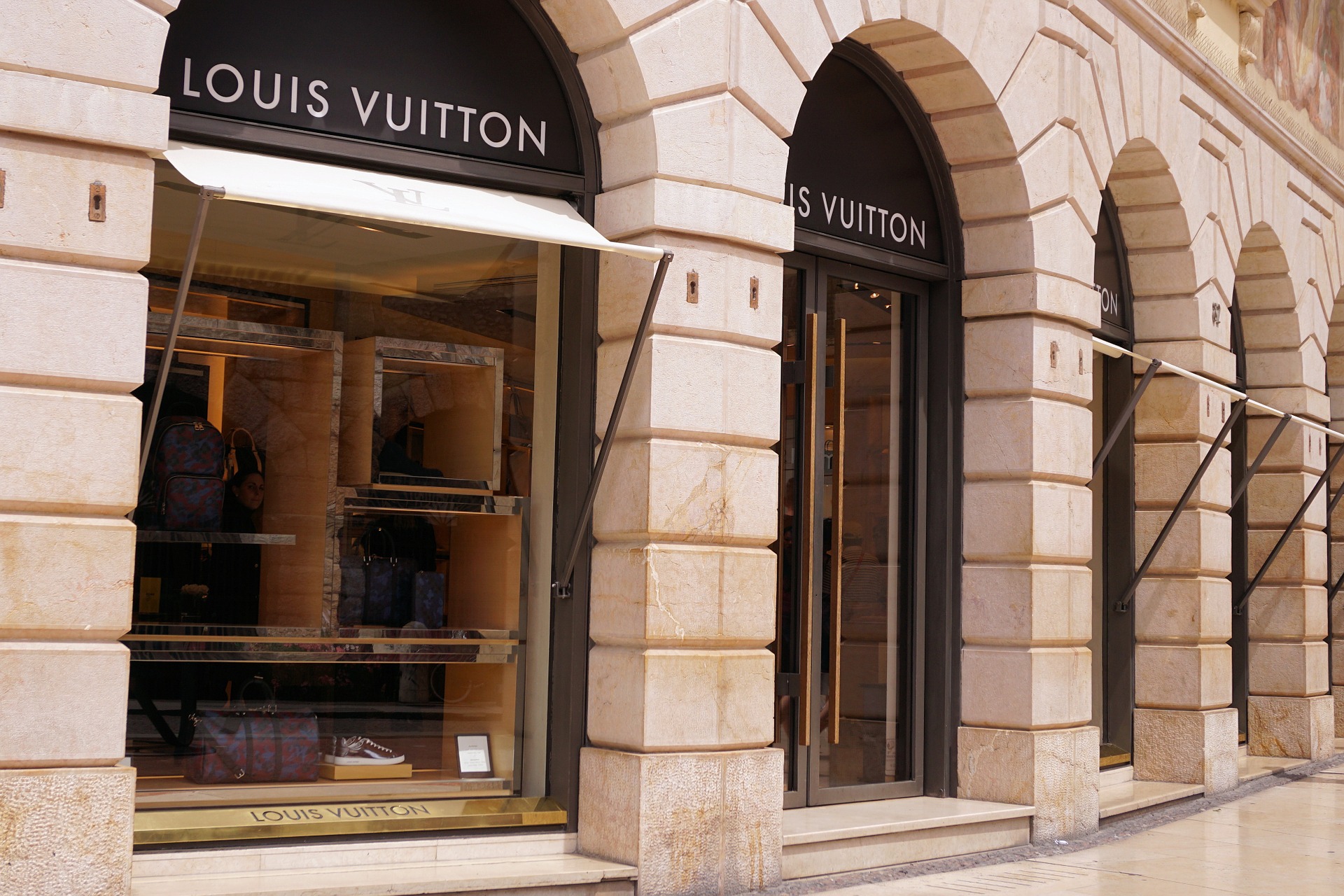 Alain Chevalier, un fondateur de Louis Vuitton Moët Hennessy, est mort - Le  Soir