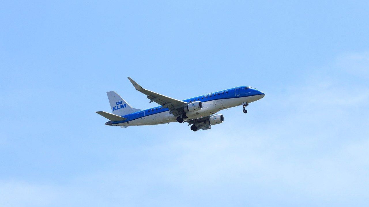 Jusqu'à 2.000 postes supprimés chez KLM