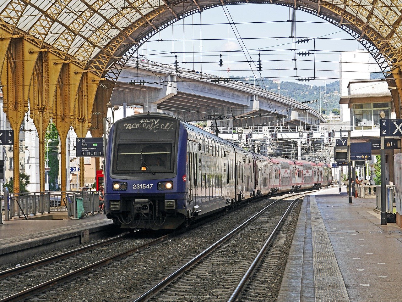 Le gouvernement veut ouvrir le dossier des billets SNCF gratuits pour les cheminots