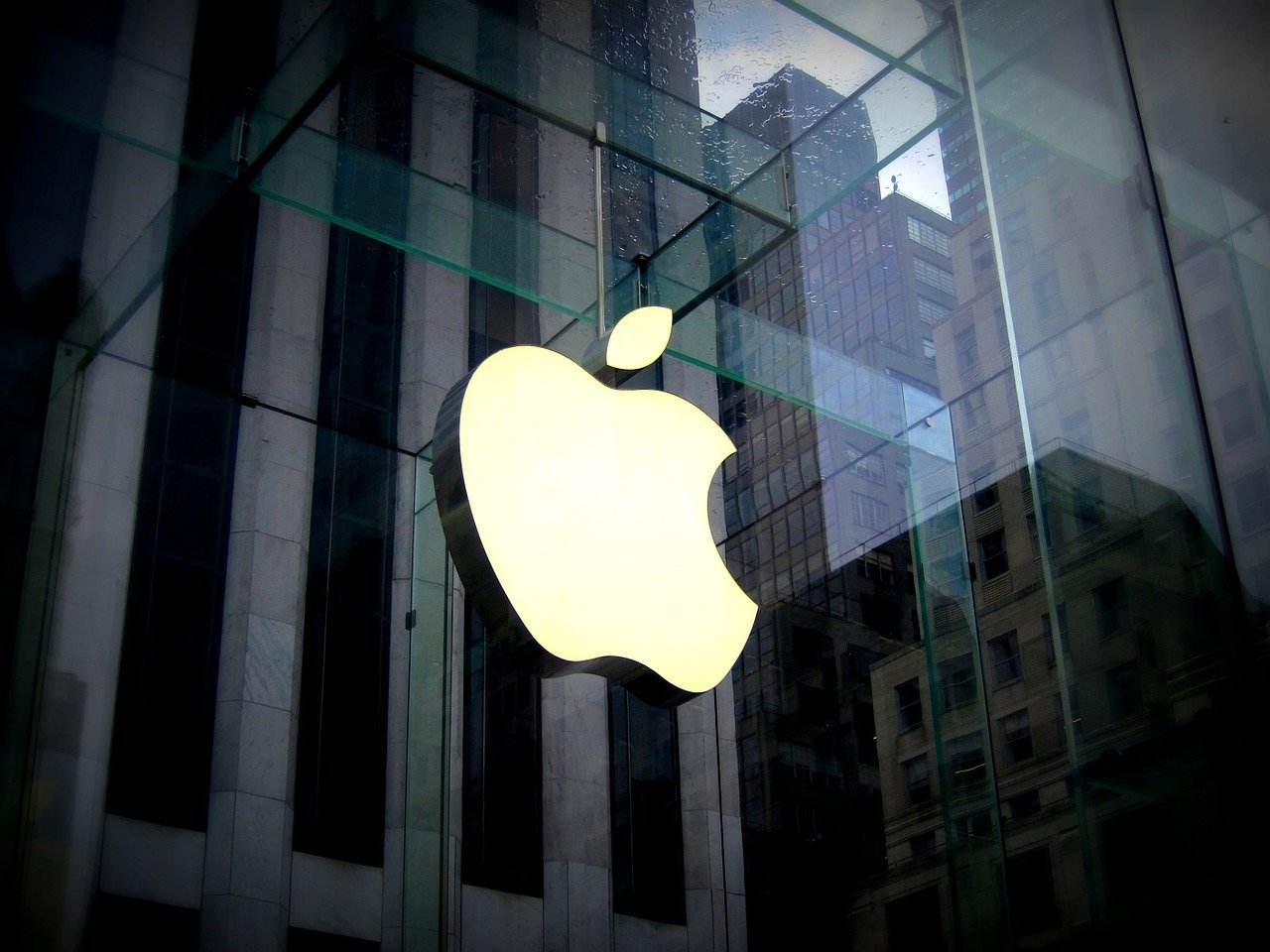 Apple suspend ses ventes en Russie