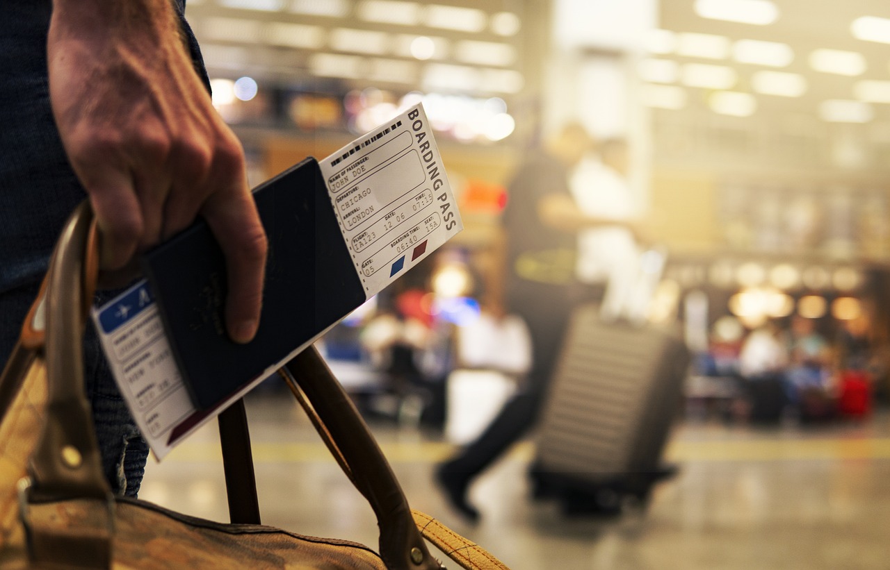Taxe aéroports : le prix du billet pourrait augmenter, prévient ADP
