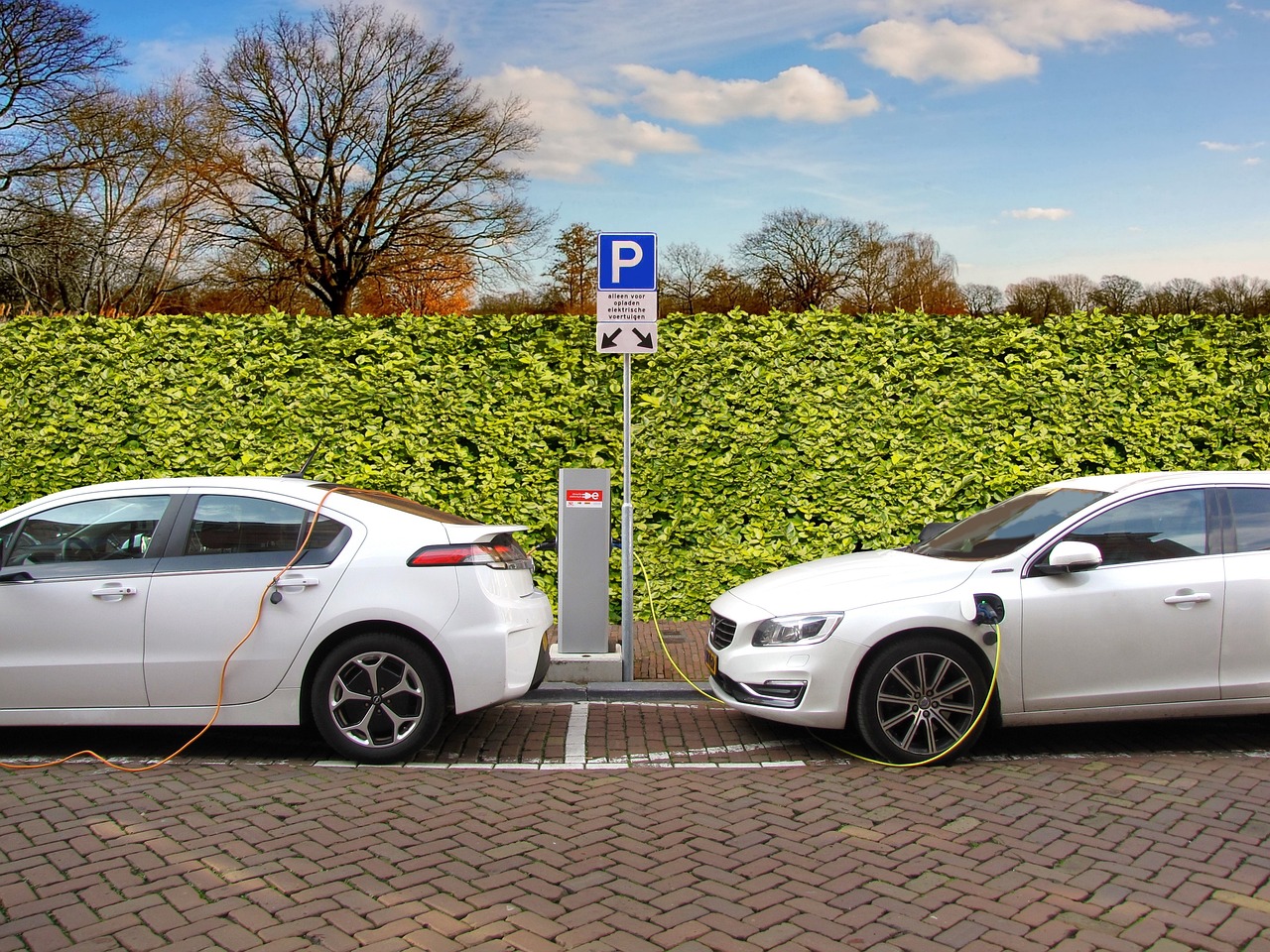 Le bonus écologique des voitures électriques réduit pour les ménages plus aisés