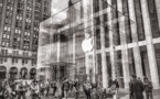 Apple franchit le seuil des 1 000 milliards de dollars en Bourse