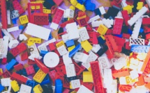 Lego vend beaucoup de briques en plastique