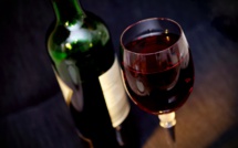 Les consommateurs français boivent moins de vin