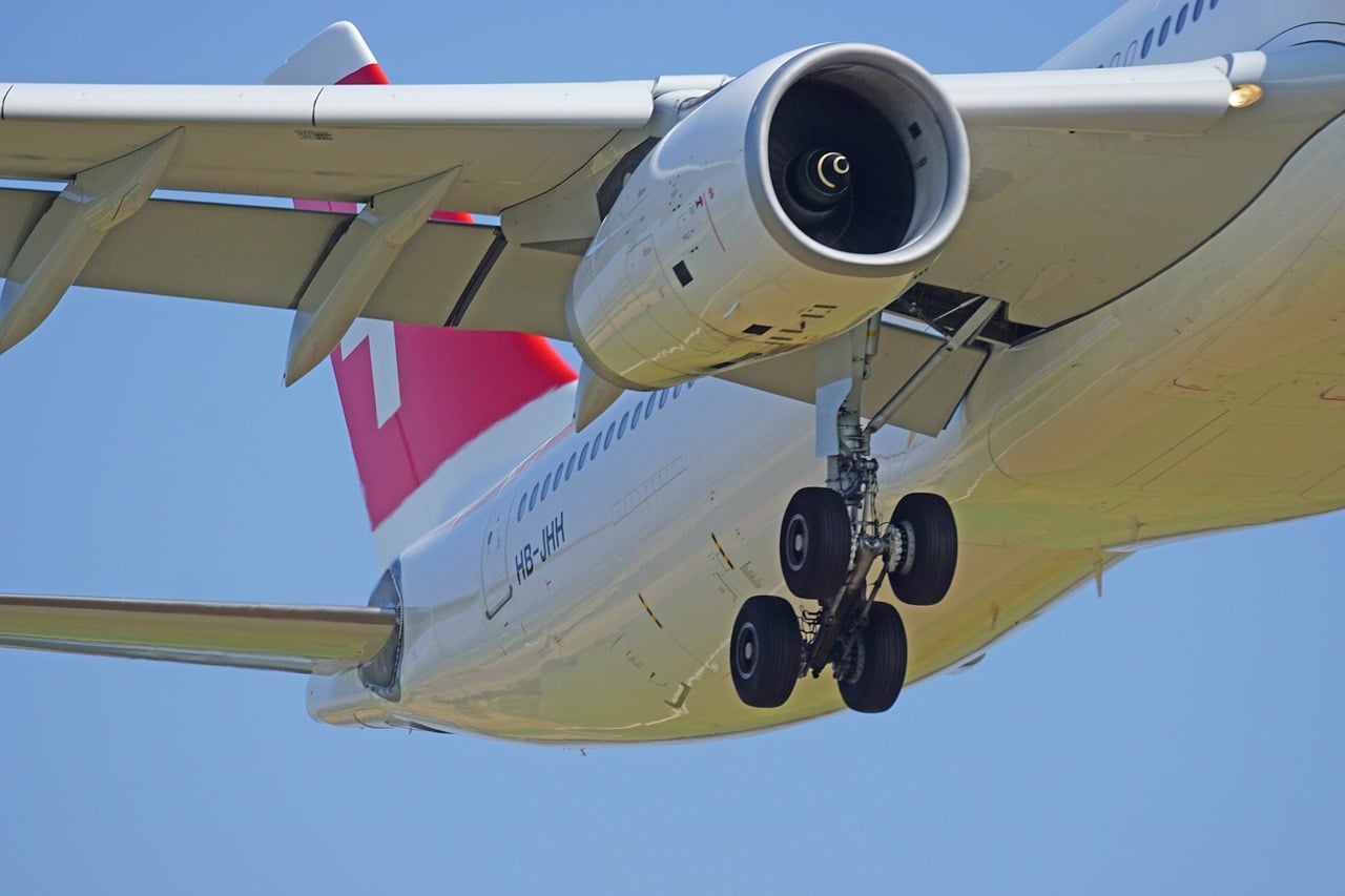 ADP : les aéroports parisiens progressent