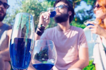 Gik, le « vin bleu », retiré des rayons d’Auchan