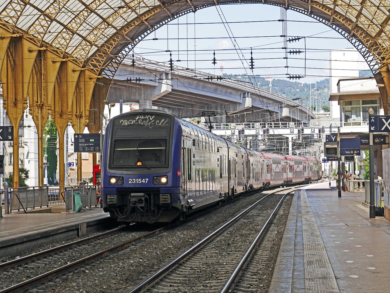 Le train est cher en France, l'autocar beaucoup moins