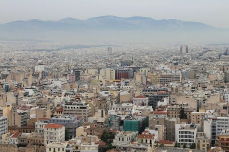 Grèce : l'Eurogroupe ne verse qu'une partie de la tranche d'aide