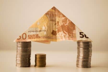 Prêts immobiliers : la domiciliation des revenus est désormais encadrée