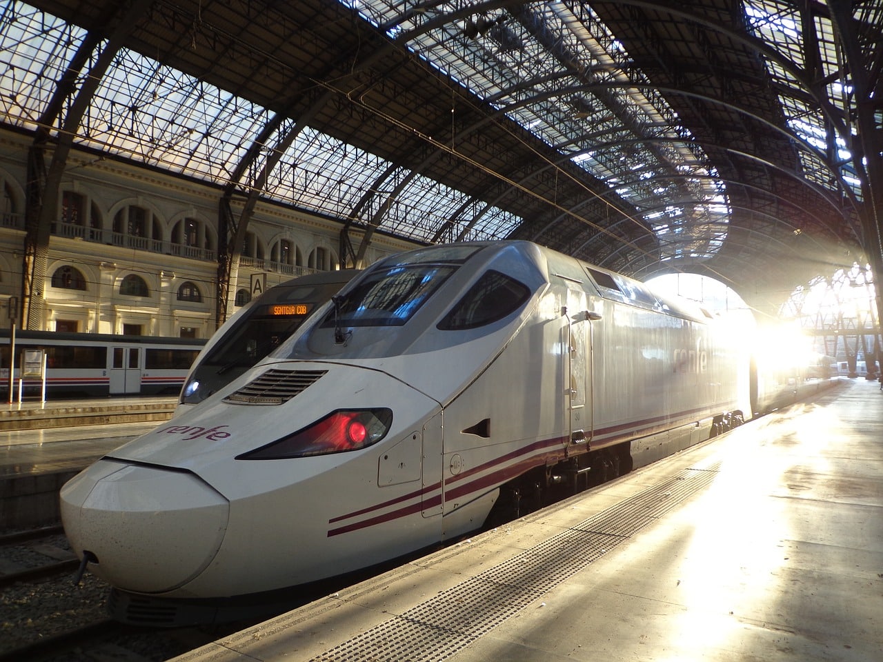 SNCF : des TGV autonomes sur les rails à l'horizon 2023