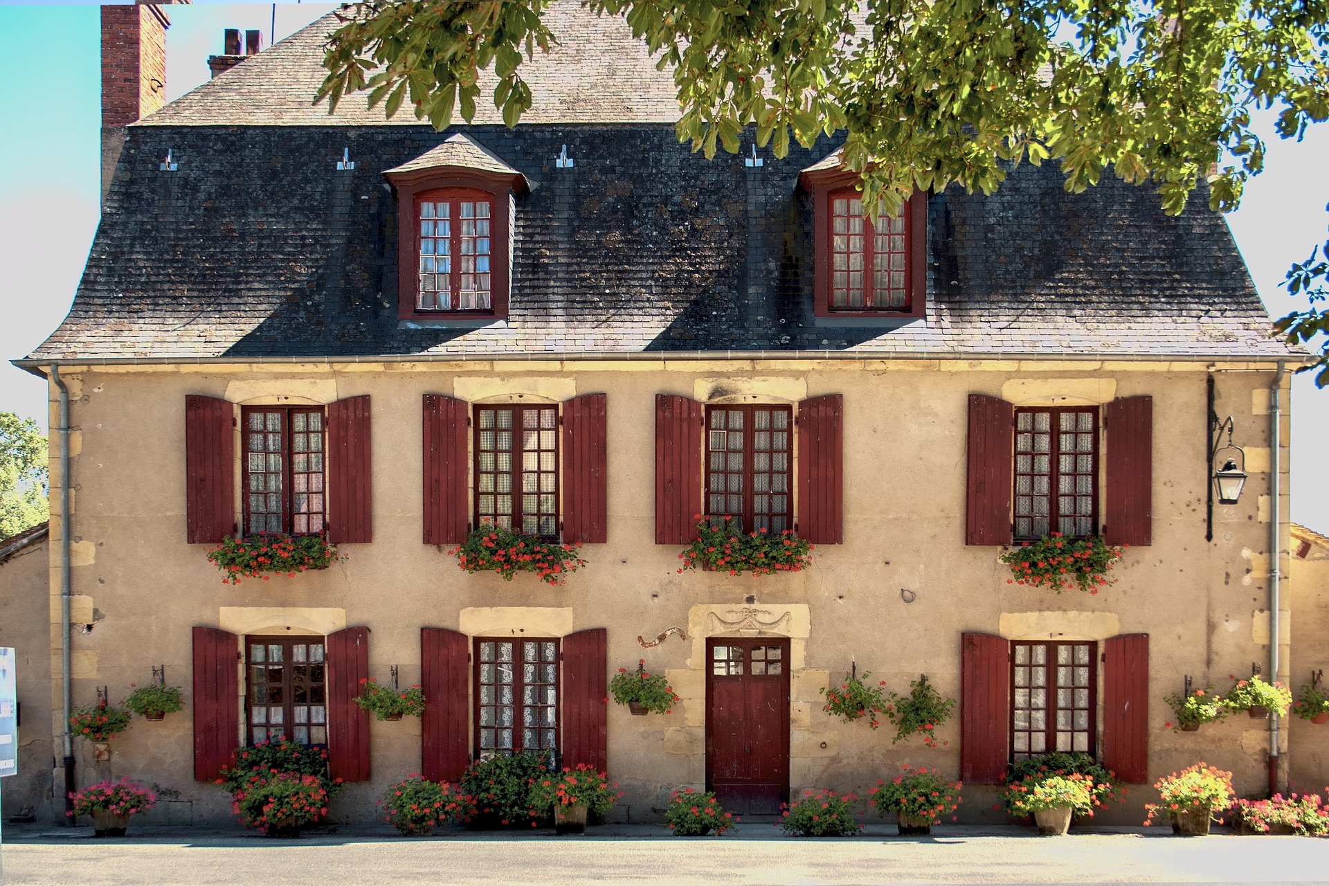 Immobilier : +10 % de transactions sur un an