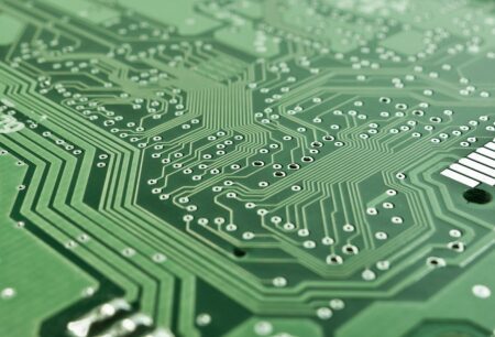 Vers une acquisition record dans le secteur des semi-conducteurs