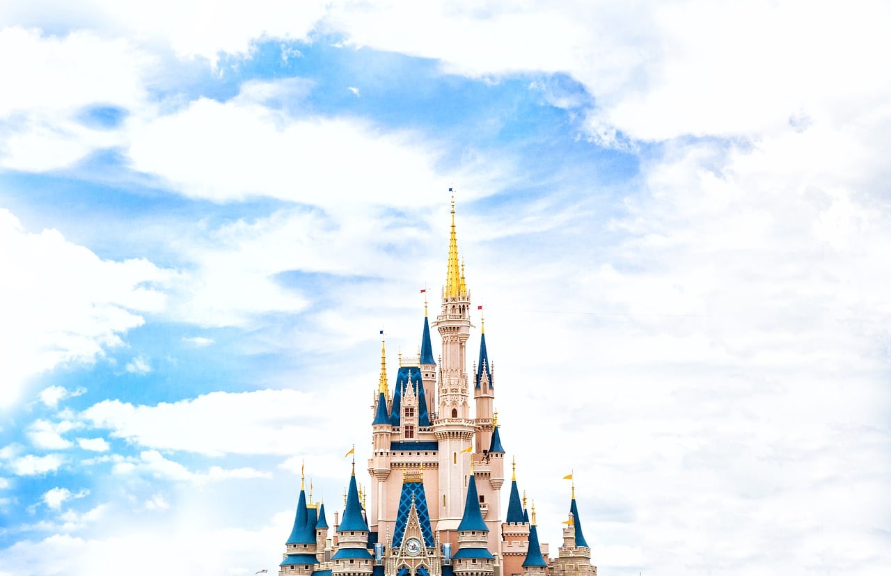 En achetant la Fox, Disney muscle son concurrent à Netflix