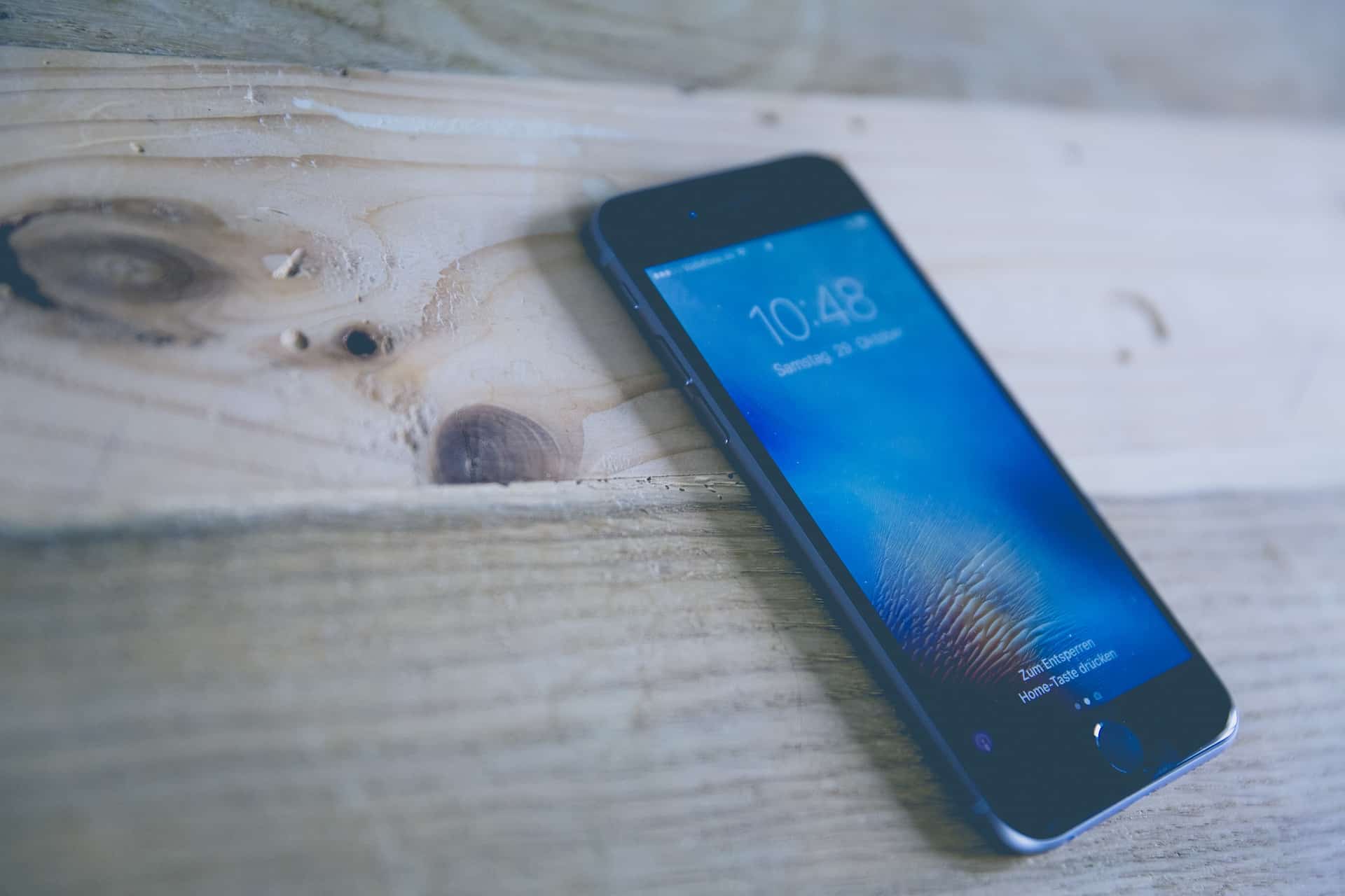Une association française attaque Apple pour obsolescence programmée