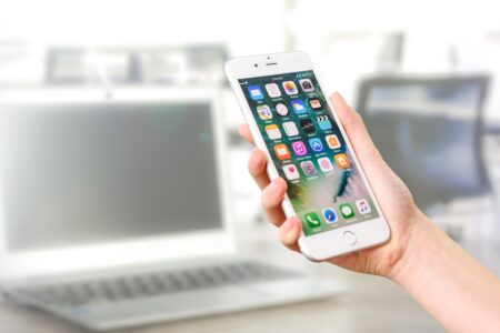 Trois nouveaux iPhone cette année chez Apple ?