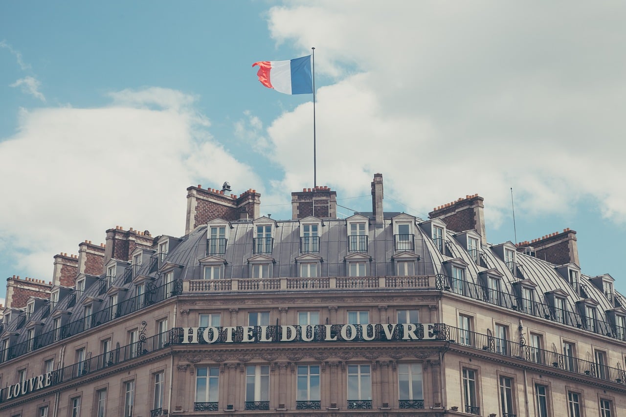 Tourisme : croissance modérée des nuitées au deuxième trimestre
