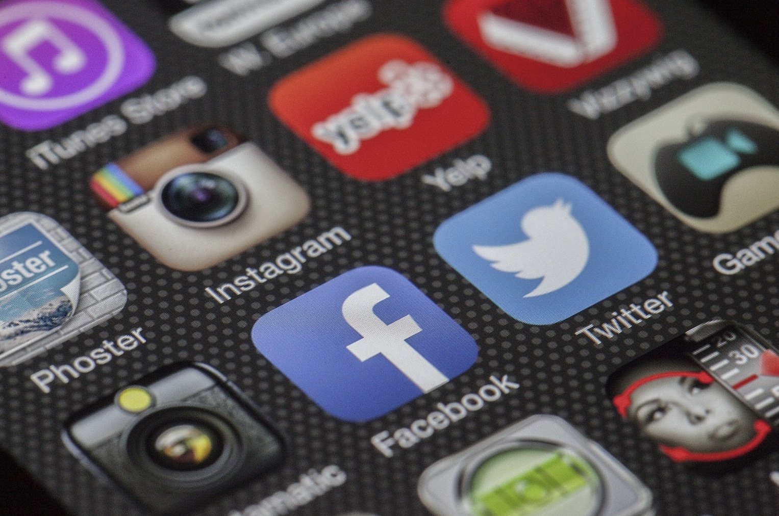 Le fisc va surveiller les publications sur les réseaux sociaux