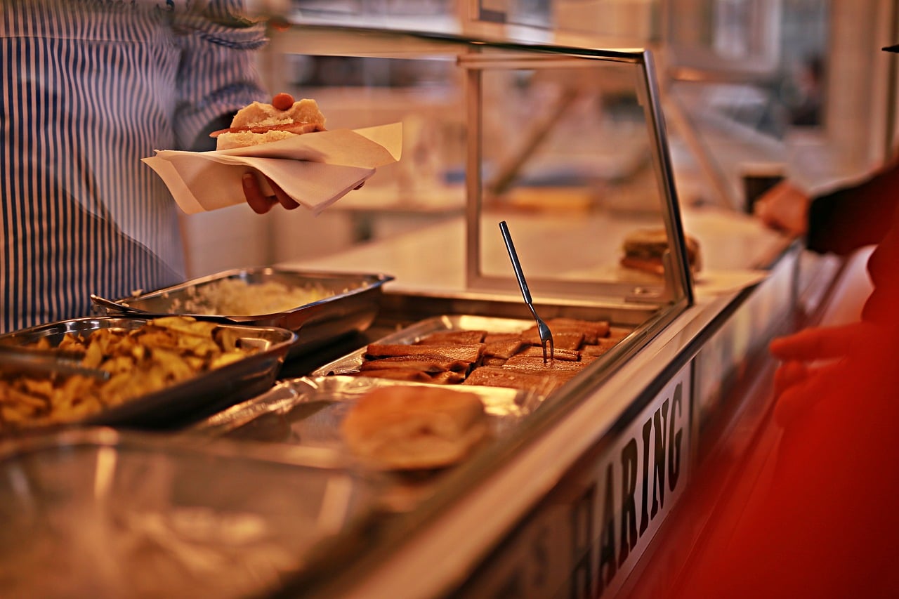 La cantine à 1 euro débutera fin avril