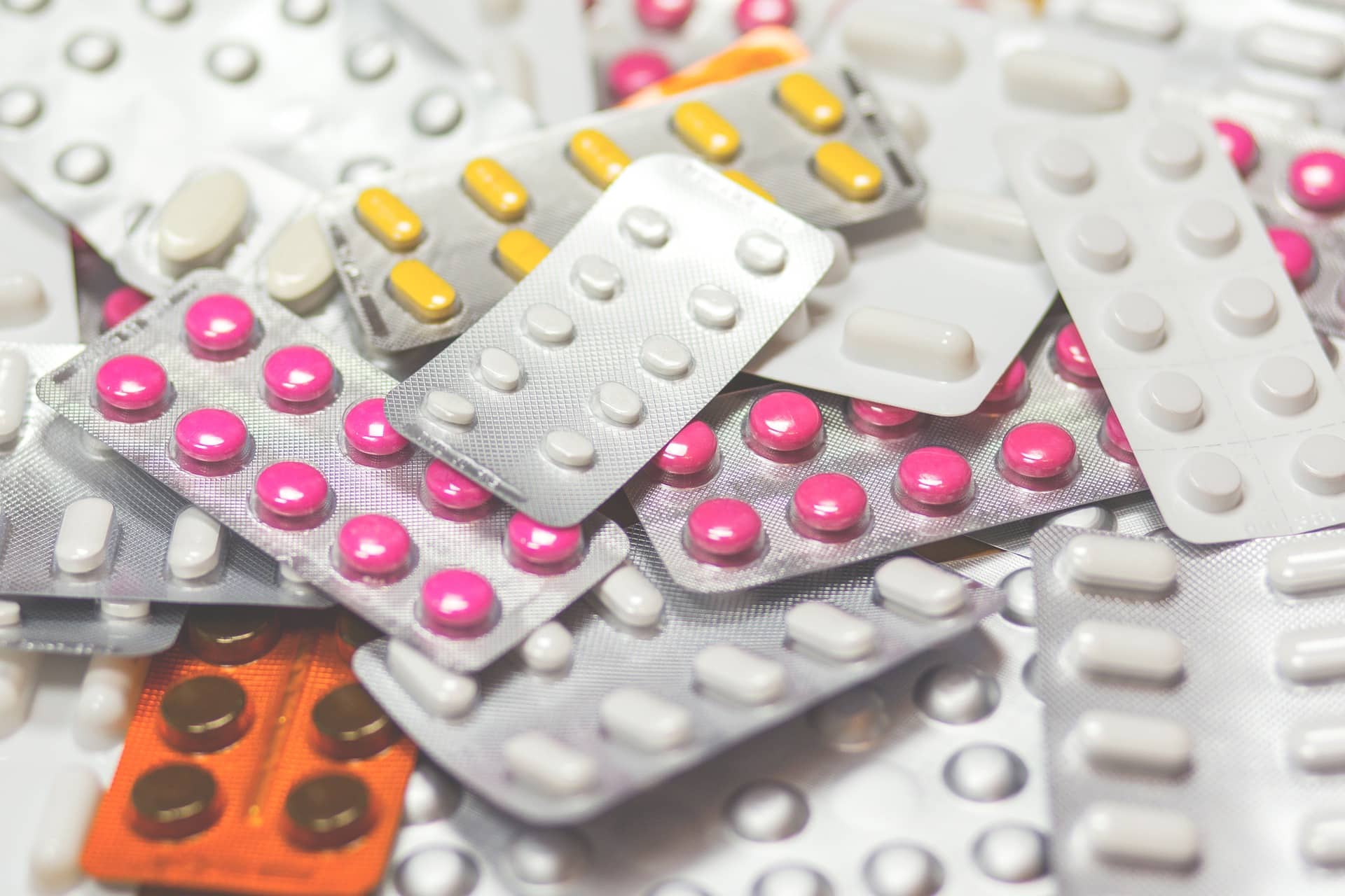 La vente en accès libre aurait entraîné la hausse des prix des médicaments
