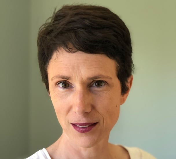 Guillemette Devernois : « Maladies rares : Il faut s’emparer des avancées de la recherche scientifique »