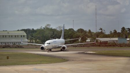 Boeing suspend la production du 737 MAX
