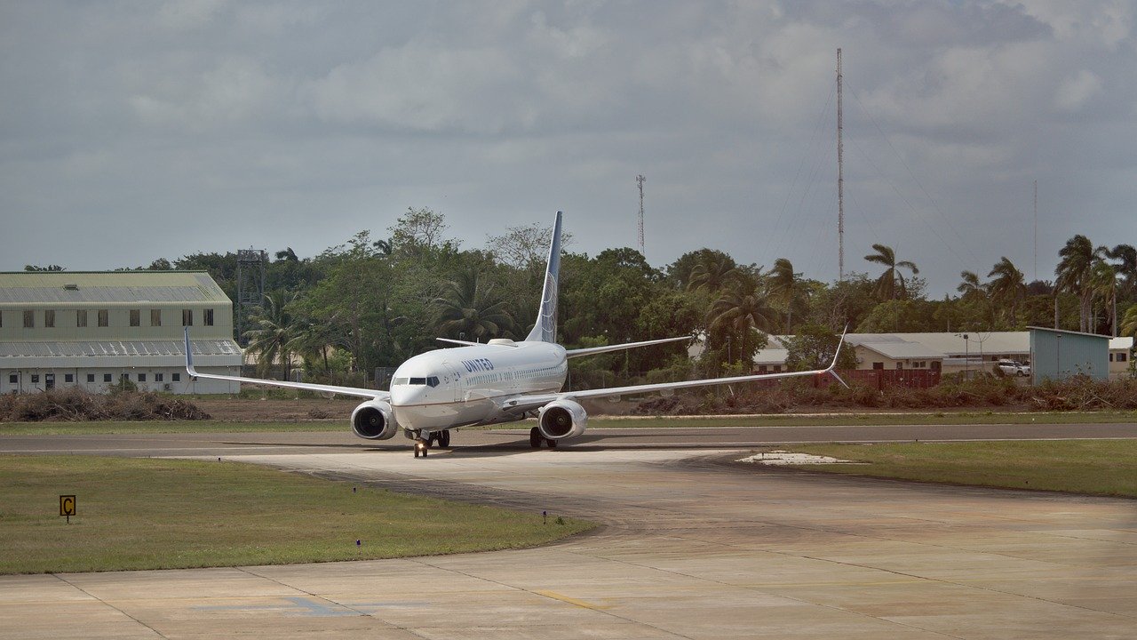 Boeing suspend la production du 737 MAX
