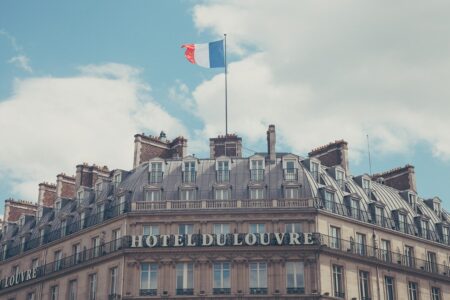 « Gilets jaunes », grève contre la réforme des retraites : comment s'en sortent l'hôtellerie et les musées ?