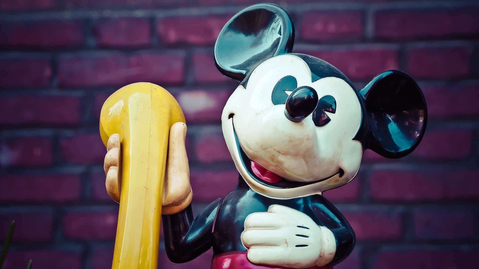 Bob Iger cède la direction générale de Disney à Bob Chapek