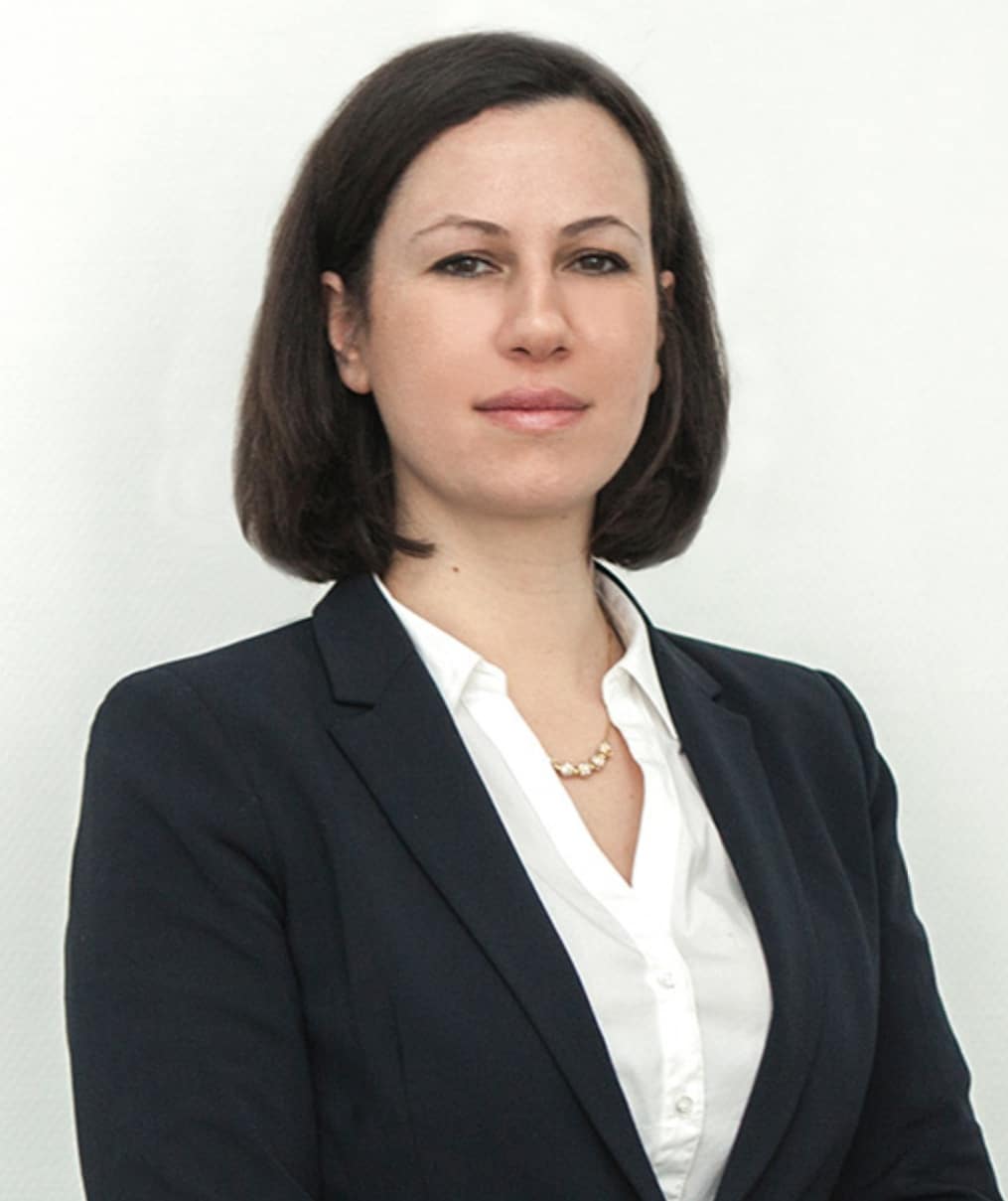 Doit-on céder à la demande de régularisation massive des sans papier ?