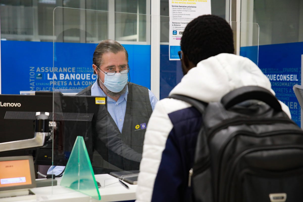 Covid-19 : La Poste mobilisée pour accueillir les clients allocataires des prestations sociales