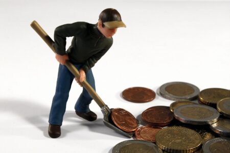 Crise économique : L’Insee optimiste, Bruxelles pessimiste