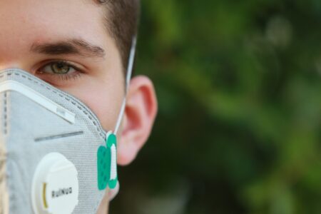 Le port du masque est obligatoire en France depuis lundi 20 juillet 2020