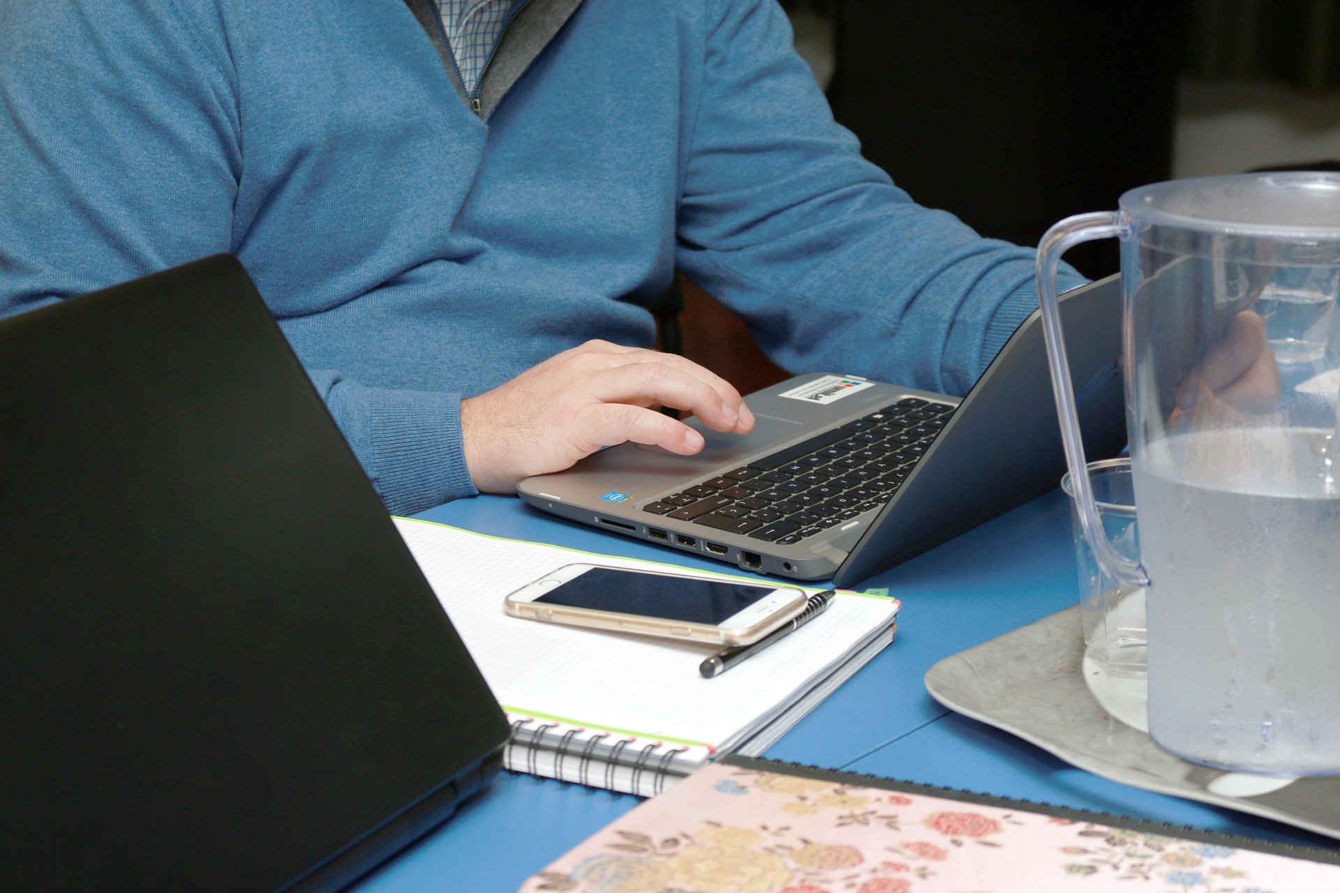 Le télétravail recommandé « autant que possible » en zone d'alerte maximale