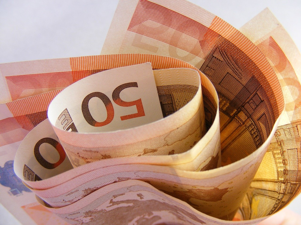 Les banques durcissent les conditions de crédit aux entreprises et aux ménages