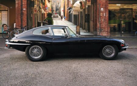 Jaguar sera un constructeur 100% électrique en 2025