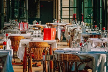 Les aides pour les restaurateurs se poursuivront après la réouverture