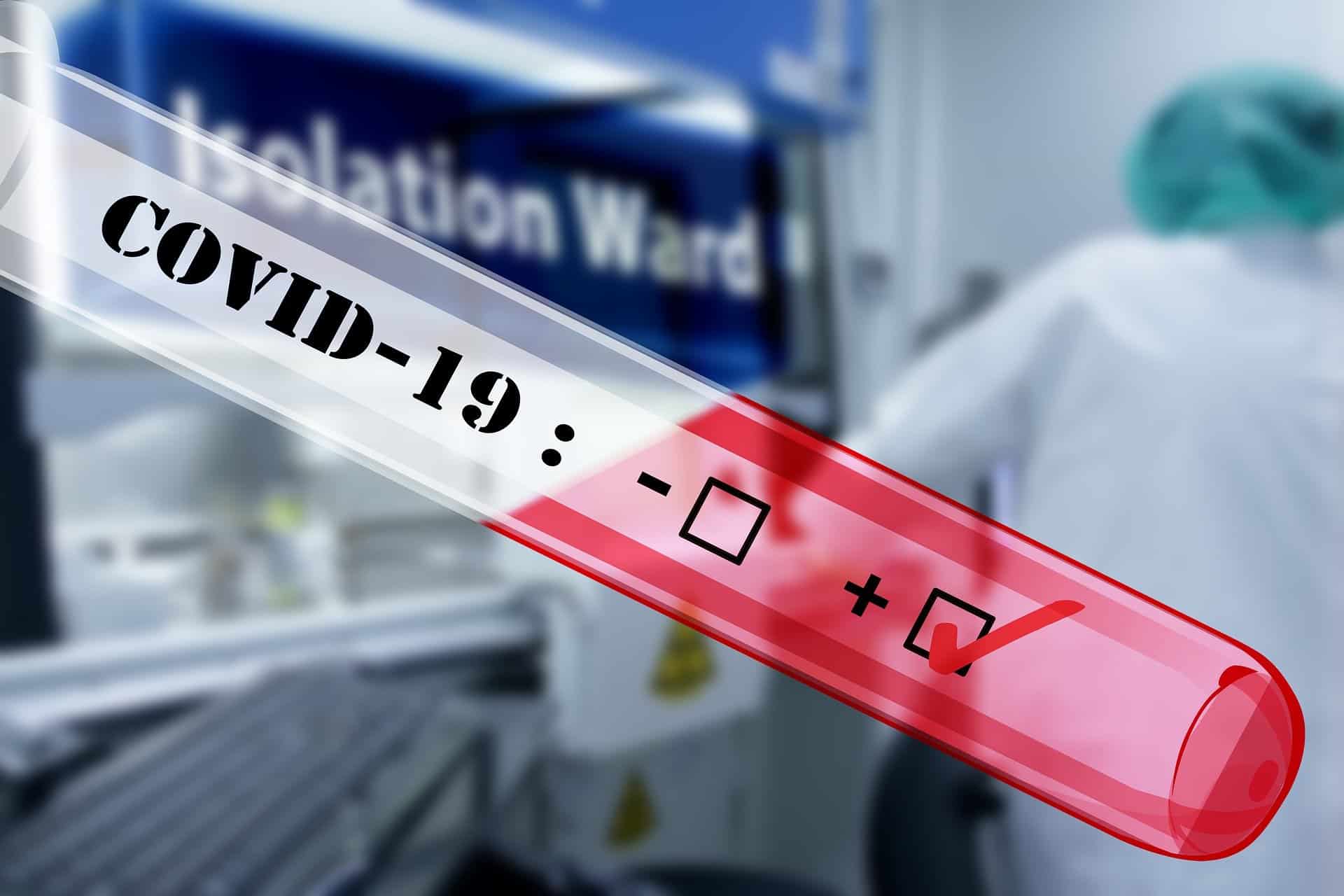 Covid-19 : Macron prévient que des décisions devront être prises sous peu