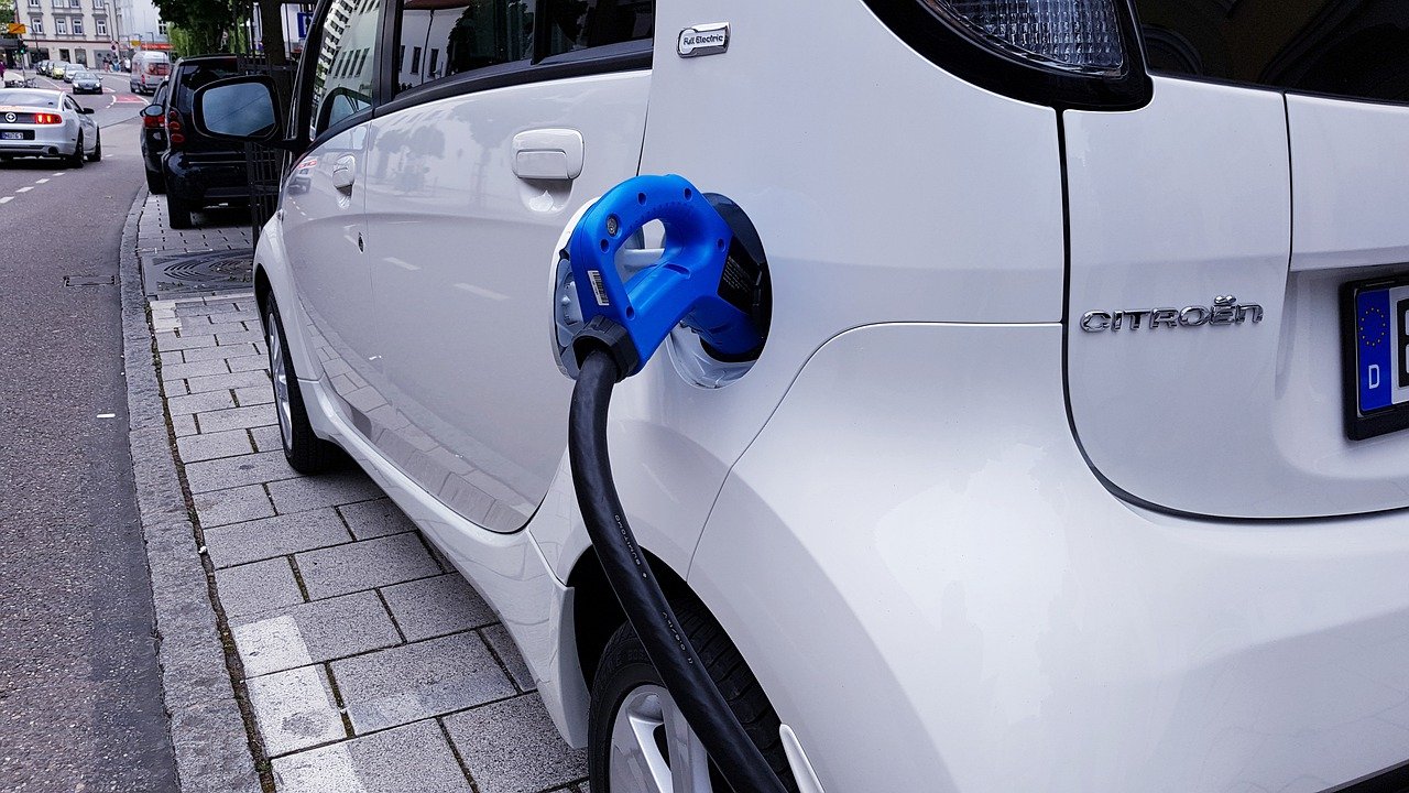 Software République : regroupement de cinq entreprises françaises pour la mobilité