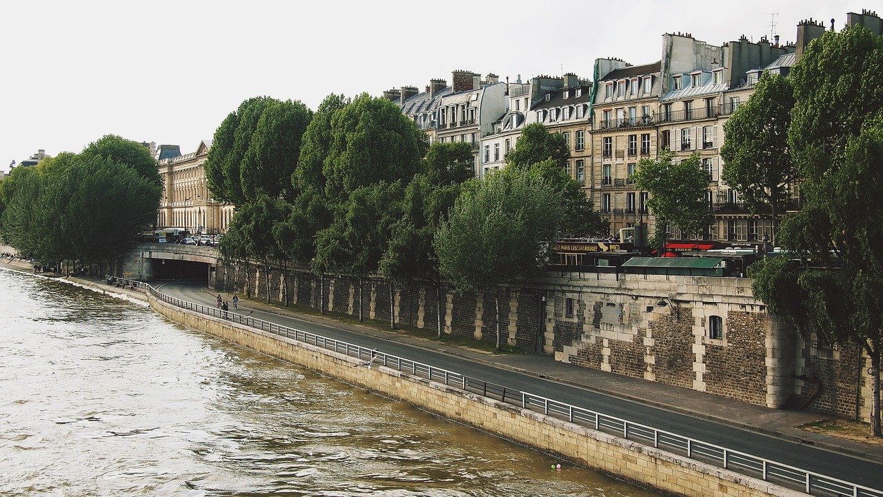 Immobilier : les prix continuent d'augmenter, mais davantage en province
