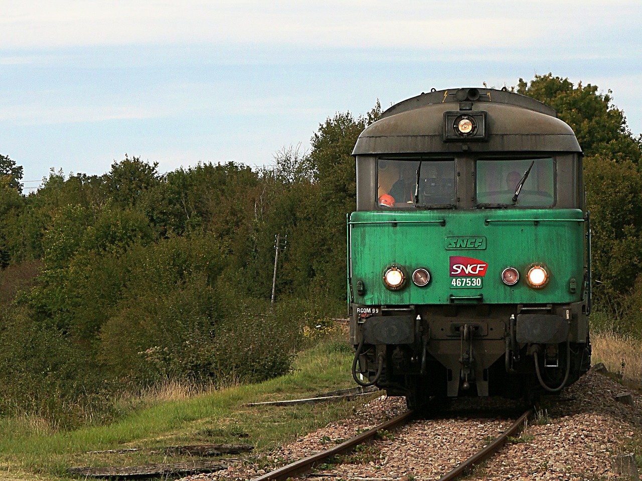 La SNCF expérimente la vente de billets de train en supermarché