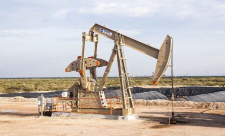 Pétrole : l’Opep+ ne bouge pas, les États-Unis réagissent