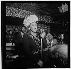 Ella est toujours là