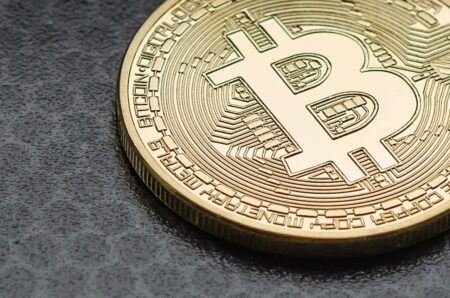 Elon Musk recommande de ne pas investir dans les cryptomonnaies